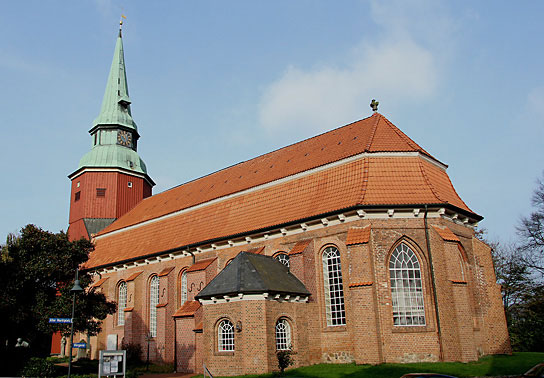 [bild] Steinkirchen ~ Exteriör (foto © OAM)